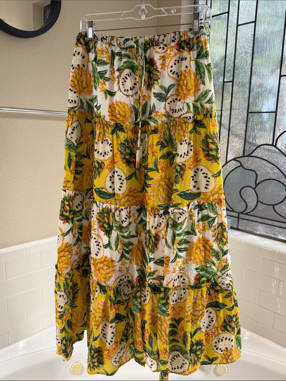 FARM Rio Midi Skirt. Excellent condition . Fits Small to medium